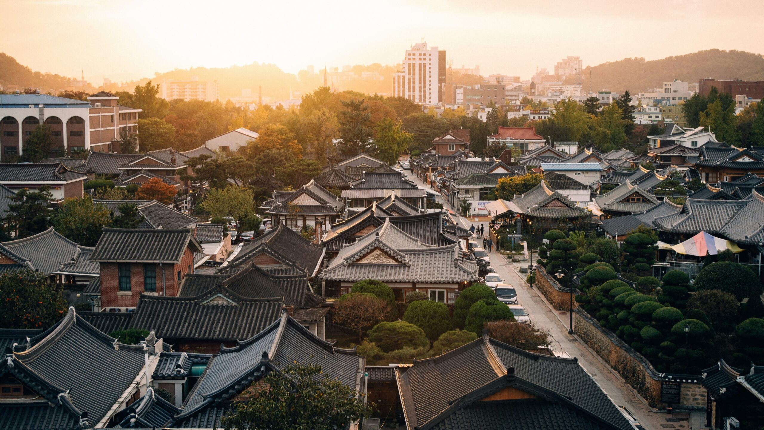 Emerging Markets Bonds: Hidden Opportunities for Investors